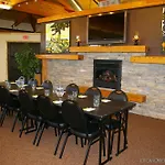 Super 8 By Wyndham Kenora 